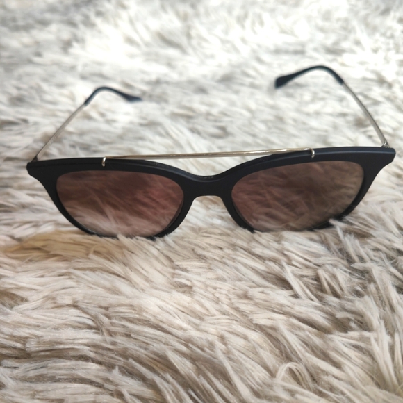 Prada Unisex Classic Sunglasses - Picture 3 of 3